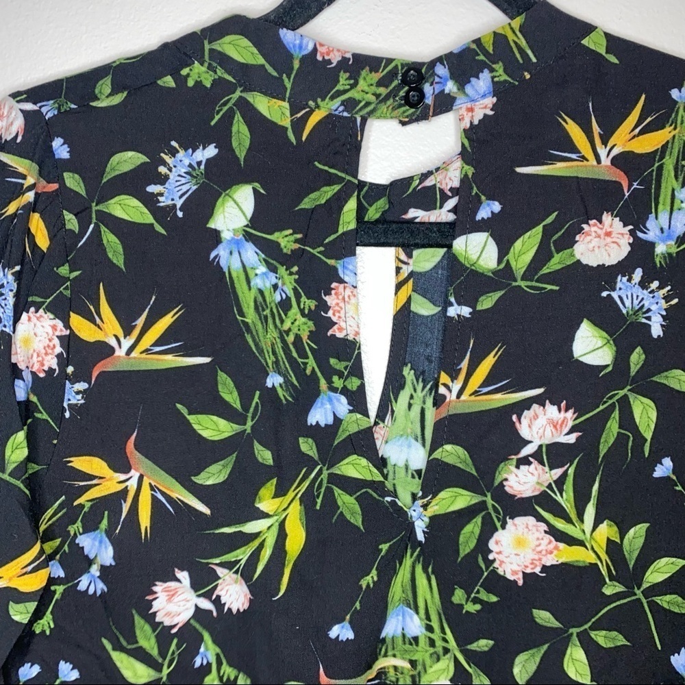 NWT Julie Billiart Floral Long Sleeve Keyhole Top - Picture 6 of 7